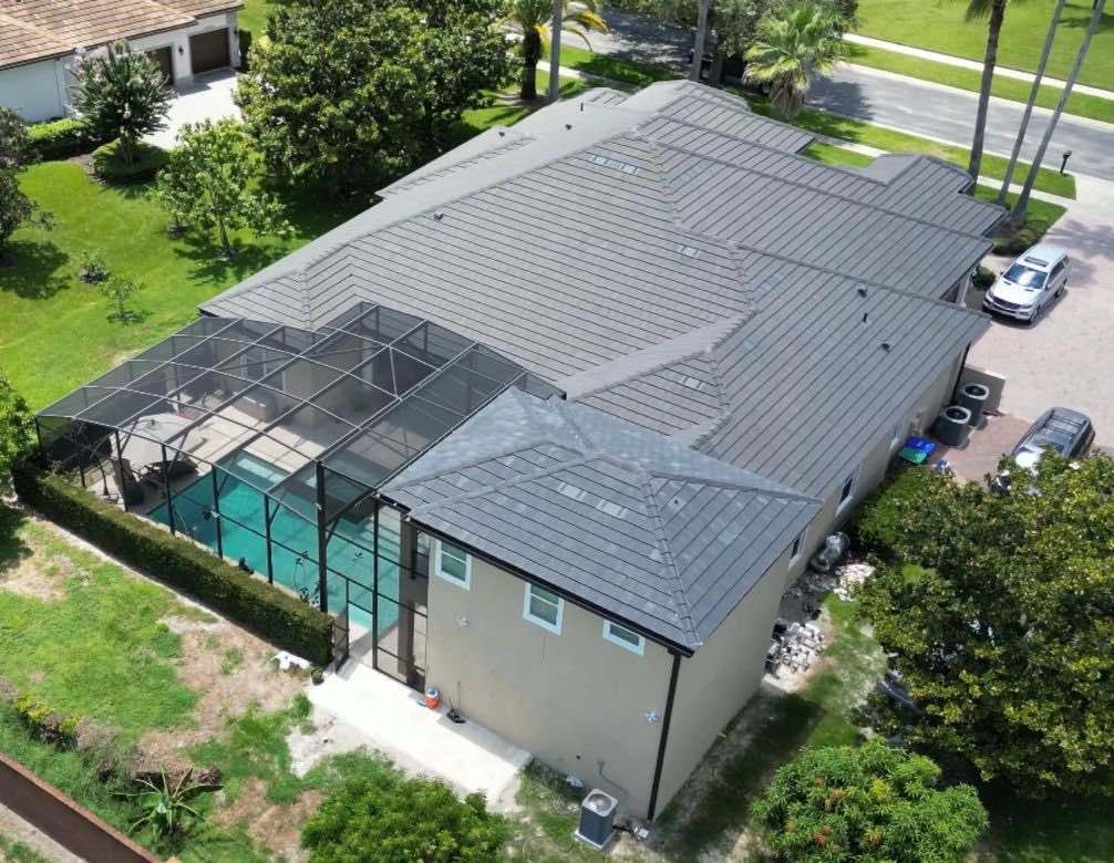Residential shingles roof replacement